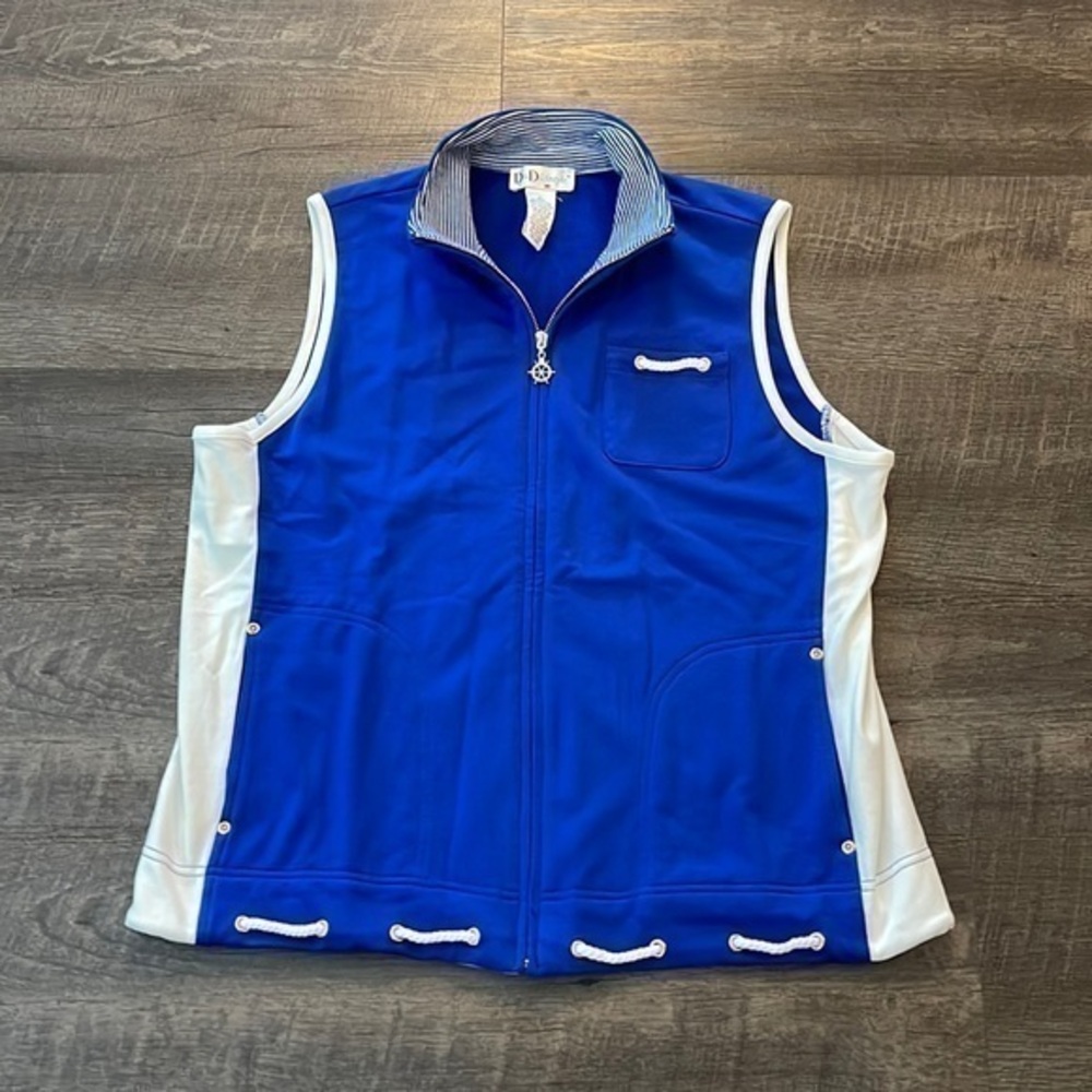 D&D Lifestyle nautical style Vest